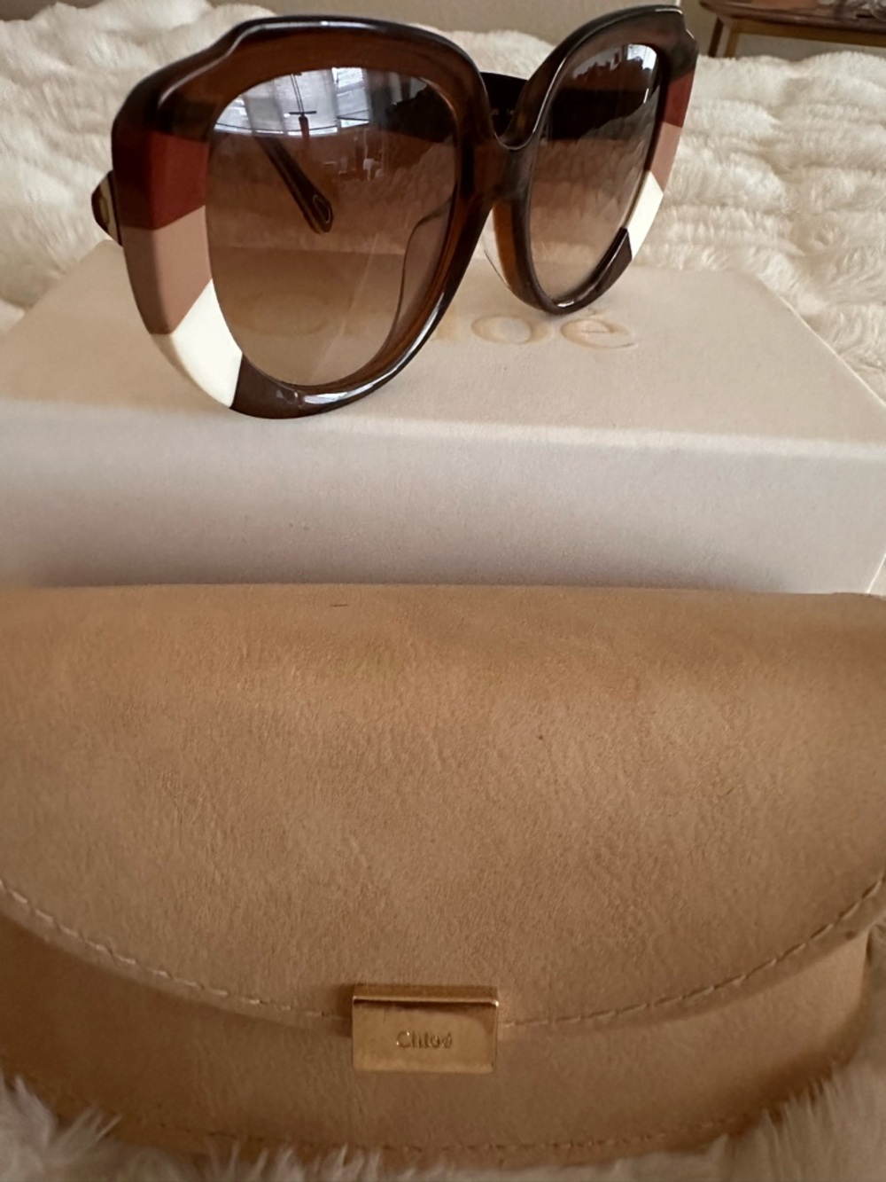 Chloe Two-Tone Brown Gradient Oversized Sunglasses - Picture 2 of 3